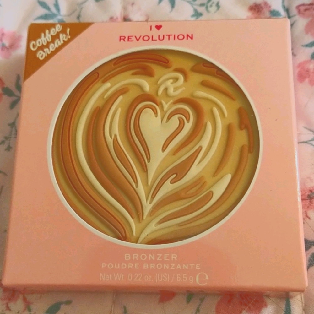 I ❤️ REVOLUTION BRONZER